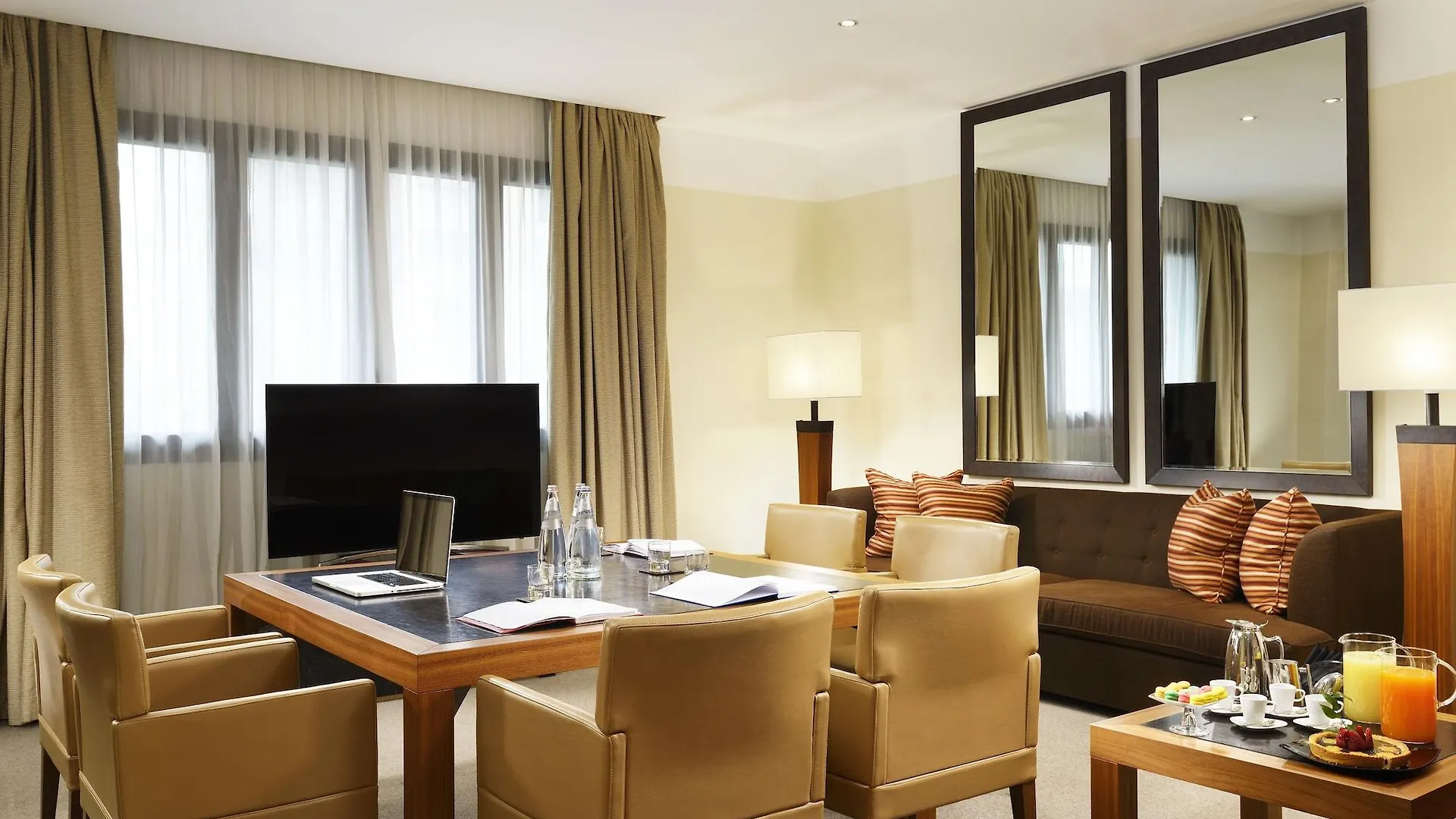 Milan Suite Hotel