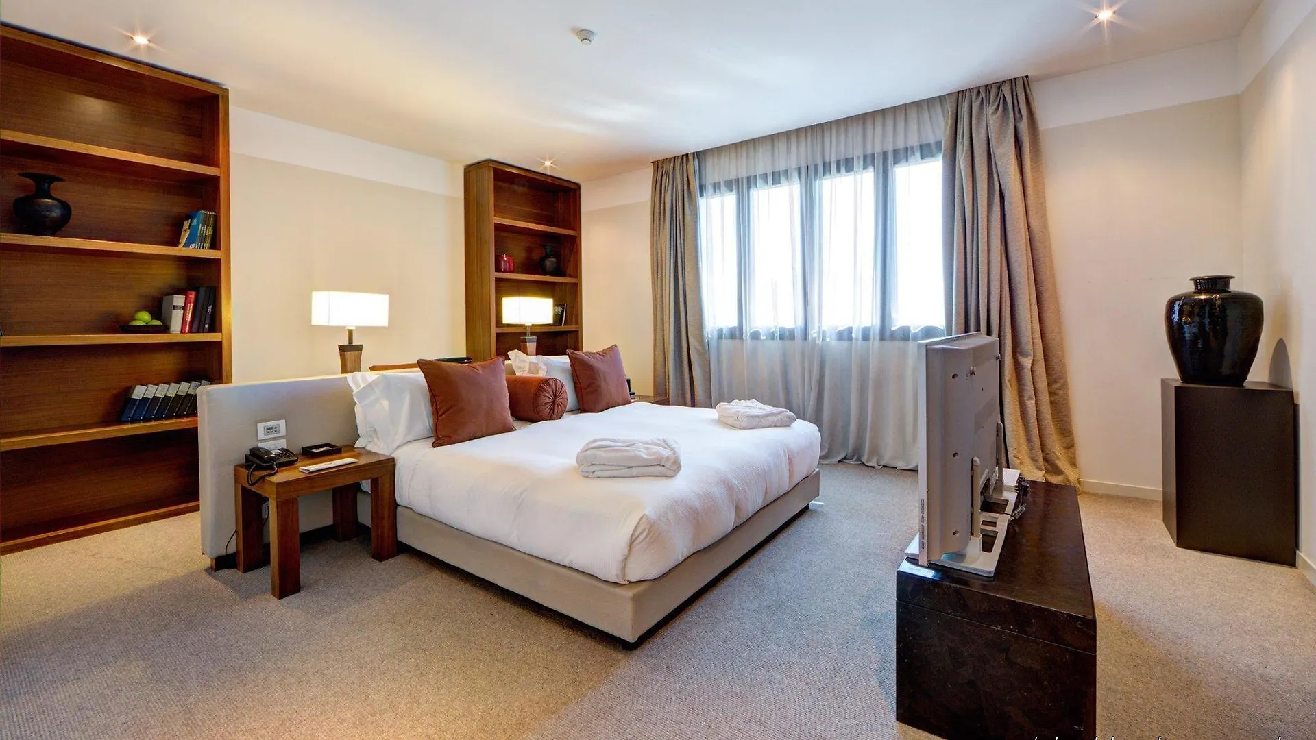 ****  Milan Suite Hotel Itálie