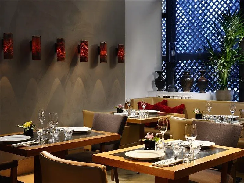 Milan Suite Hotel 4*,