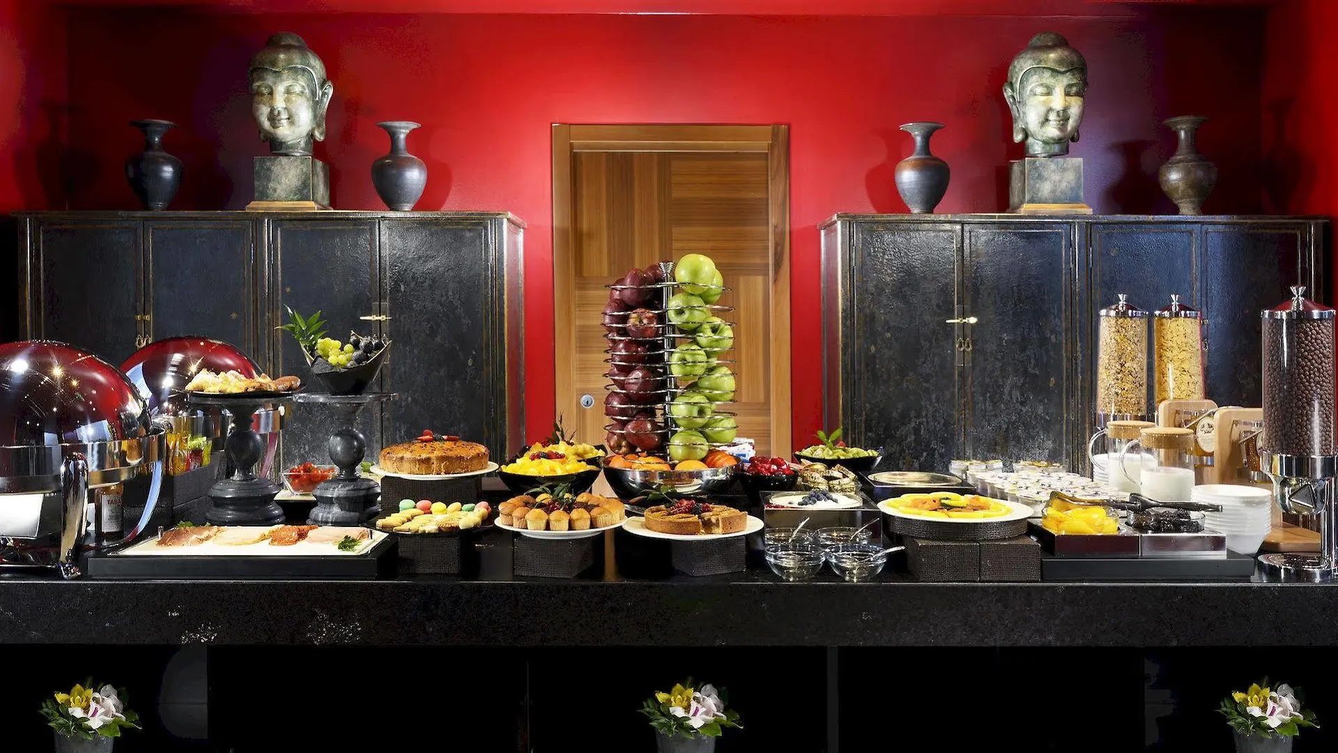 Milan Suite Hotel 4*,